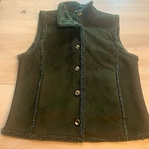 L.L Bean Dark Green Sherpa Lined Vest